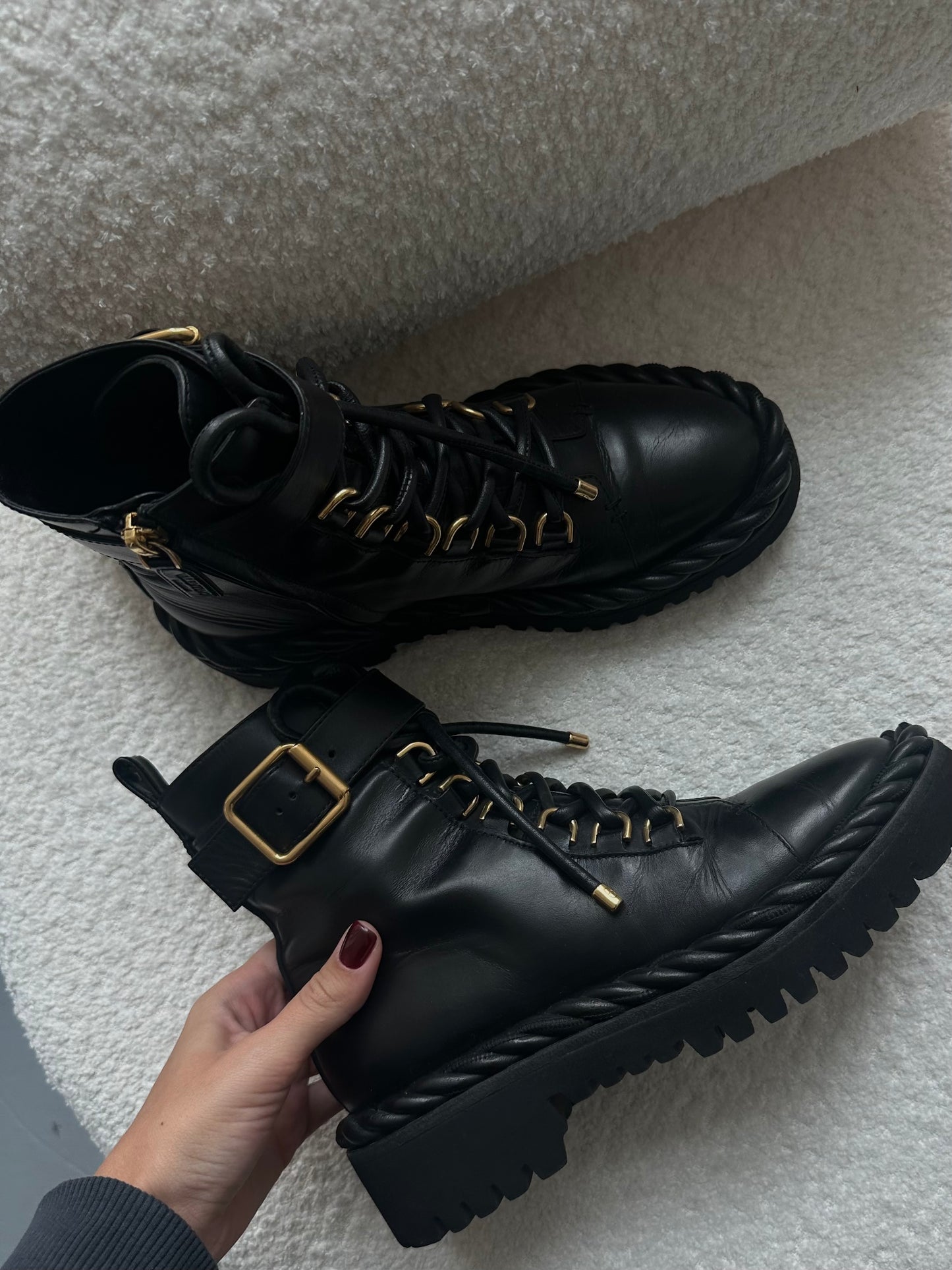 Чоботи Valentino