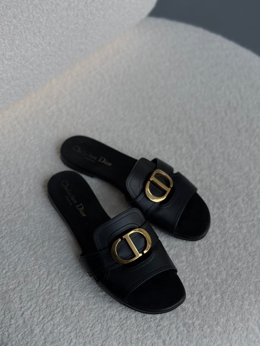 Шльопанці Dior